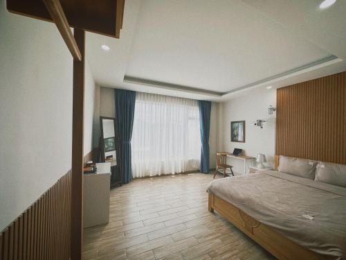 room detail thumbnail 0