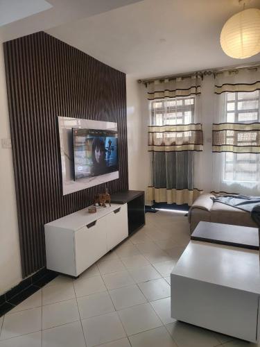 Kim's Executive Three bedroom apartment with outdoor, Nakuru CBD – khách sạn tại Nakuru