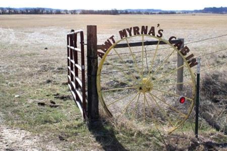 บริการและสิ่งอำนวยความสะดวก, Secluded Cottage on East Ash Creek near Fort Robinson State Park, Nebraska in เชดรอน (เนแบรสกา)