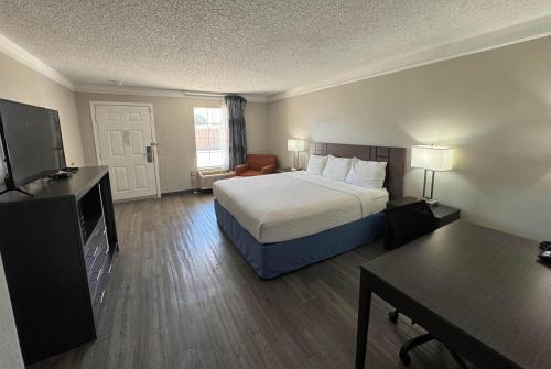 Days Inn by Wyndham Georgetown - image 3