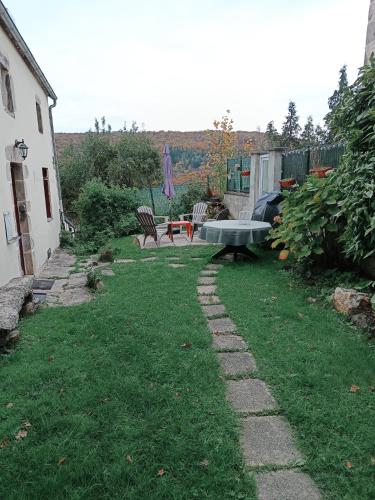 Kert, Au repos de la Sioule in Saint-Rémy-de-Blot
