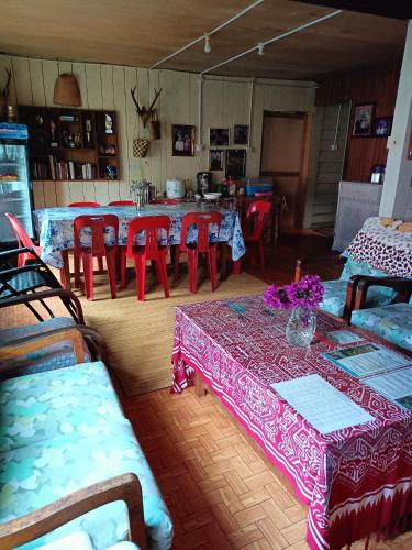 Közös társalgó / TV, Bulan And Daud Homestay in Bario