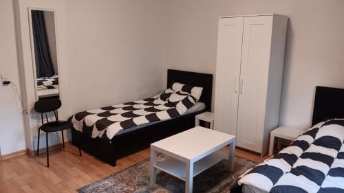 Crew Quartier ALL-INCLUSIVE Serviced Apartment 3 Schlafzimmer mit Küche und Bad in Krostitz Leipzig (Crew Quartier ALL-INCLUSIVE Serviced Apartment 3 Schlafzimmer mit Kuche und Bad in Krostitz Leipzig) in Krostitz