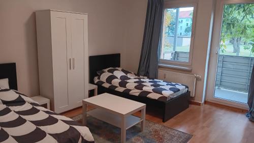 Crew Quartier ALL-INCLUSIVE Serviced Apartment 3 Schlafzimmer mit Küche und Bad in Krostitz Leipzig (Crew Quartier ALL-INCLUSIVE Serviced Apartment 3 Schlafzimmer mit Kuche und Bad in Krostitz Leipzig) in Krostitz