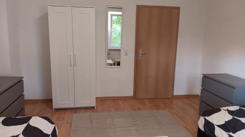 Crew Quartier ALL-INCLUSIVE Serviced Apartment 3 Schlafzimmer mit Küche und Bad in Krostitz Leipzig (Crew Quartier ALL-INCLUSIVE Serviced Apartment 3 Schlafzimmer mit Kuche und Bad in Krostitz Leipzig) in Krostitz