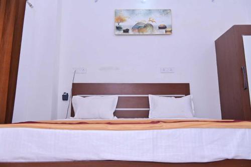 SPOT ON Happyness Restaurant