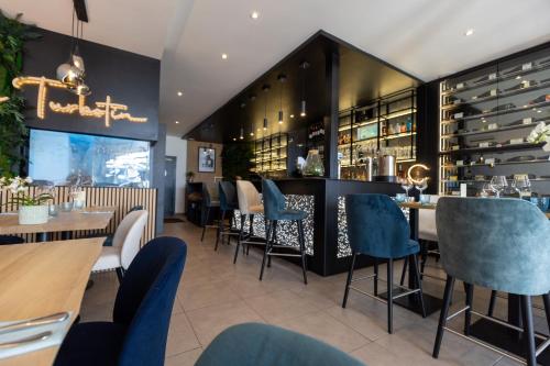 ห้องอาหาร, Hotel De La Mer in กีบรง