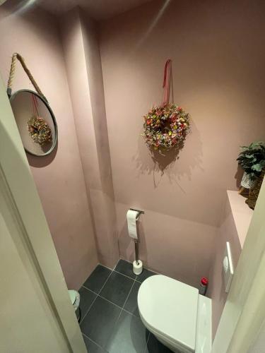 Bathroom, Prachtige, lichte condo met balkon in Boendermaker