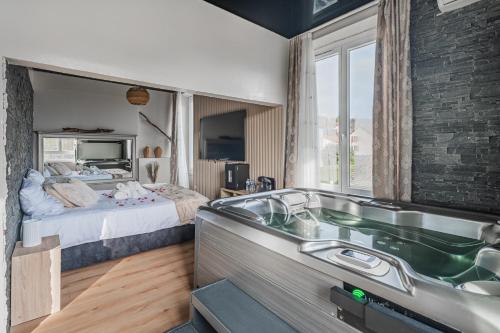 Cocoon du Lac Charavines jacuzzi-wifi-parking in Charavines