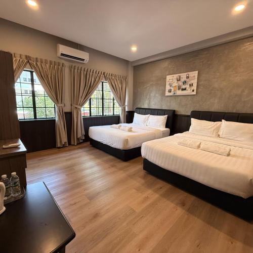 Concrete Jungle Cabin in Kota Kinabalu