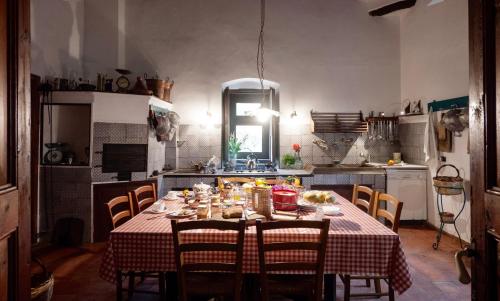 Ēdiens un dzērieni, Casa Migliaca in Pettineo