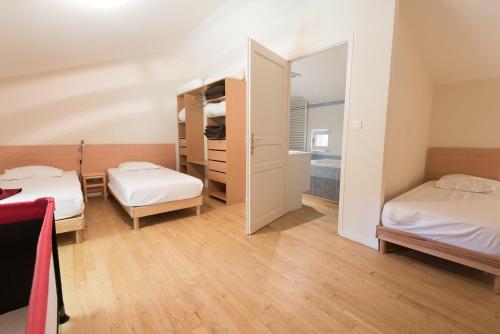 Domaine des Ayasses , Gîte de la Foret - 10 personnes (Domaine des Ayasses , Gite de la Foret - 10 personnes) in Vaunaveys-la-Rochette