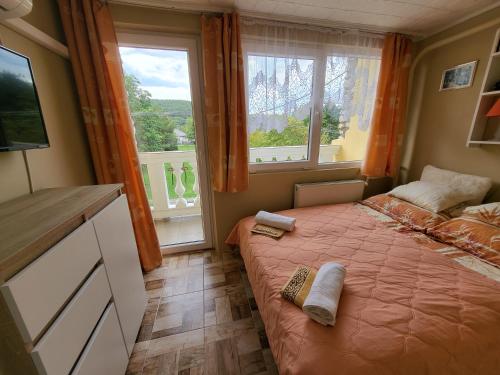 Liget Nyaralóház és Apartman Liget - image 7