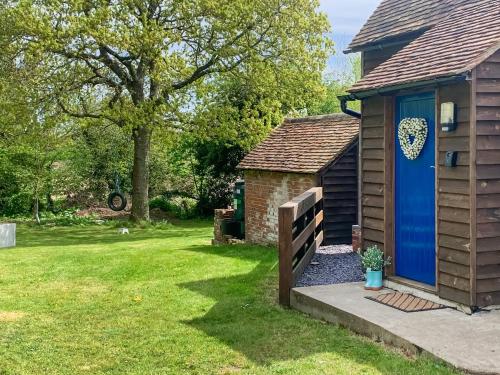 tuin, Kingfisher Granary in Ashburnham