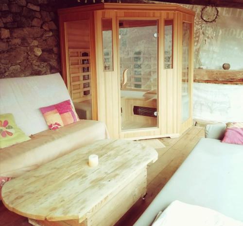 Studio isolated in a natural case in Fontan