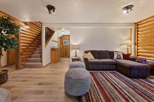 3 Blue Grouse-AC-5BR/3BA - image 12