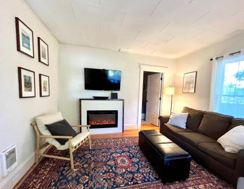 Lucky-Mtn View-AC-4BR/2BA - image 10