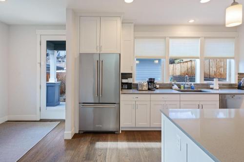 Hillside Haven - image 10