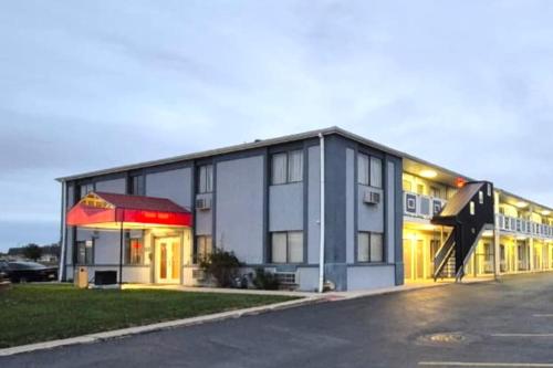 Economy Inn Merrillville By Townhouse I 65 – Merrillville, IN