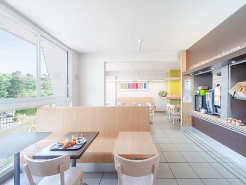 Ресторан, B&B HOTEL Quimper Sud Benodet in Quimper