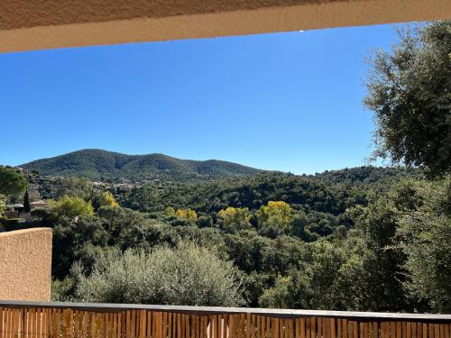 L'appartement Côté Colline à Valcros