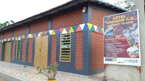 Monique CZ Abomey Plage in Bohicon