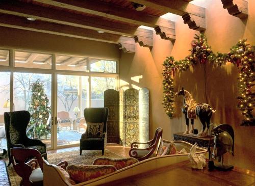 1121 E Alameda St in Santa Fe, USA