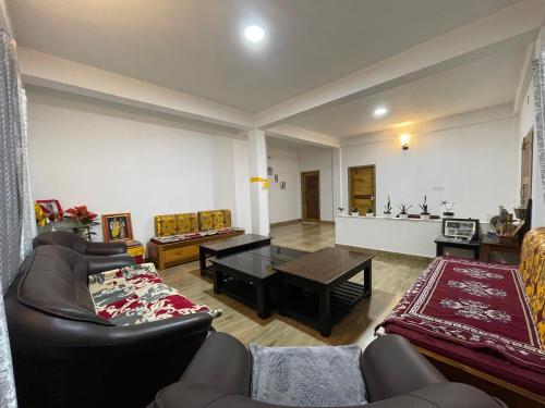 Drukinn gaireykhet homestay in Paren Godak Khasmahal