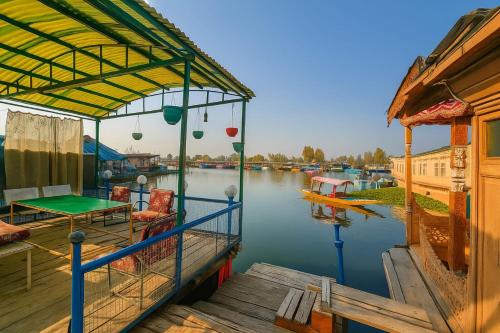 Lalarukh Group of Houseboats in Šrinagara