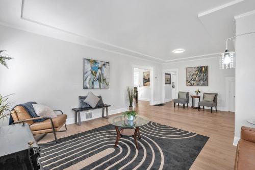 Spacious 4 Bed Home - In-Law Unit -Near SF and Napa in 瓦列霍