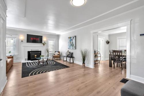 Spacious 4 Bed Home - In-Law Unit -Near SF and Napa in 瓦列霍