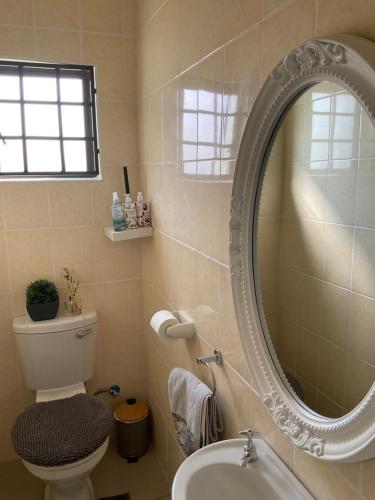 Luxe Comfort Retreat - image 5