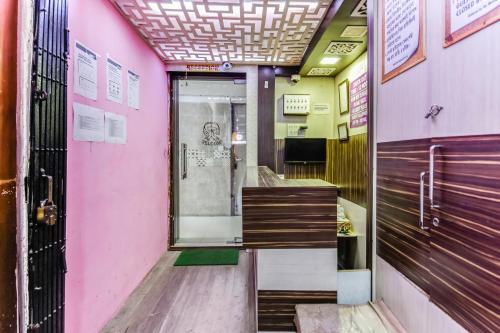 Hotel O A One Guest House