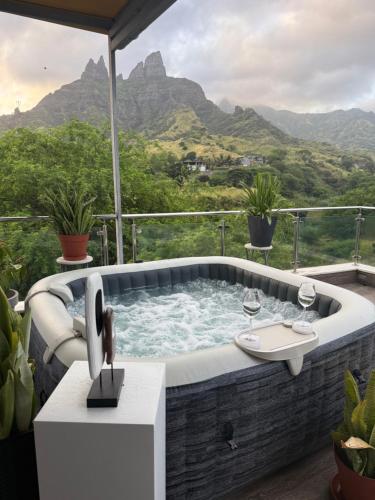 VILLA NAYELI Luxury and Simplicity in Rui Vaz