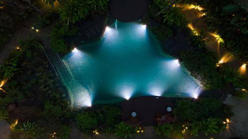 泳池, Tocu Tent Camp All Meals Included in 卡尼奧內格羅