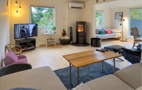 3 Bedroom Cozy Home In Grenaa in เกรนา