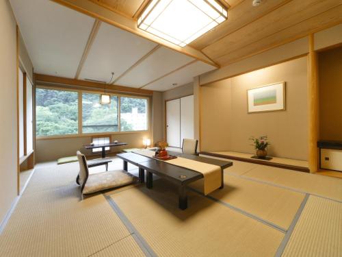 Economy Japanese Style Room