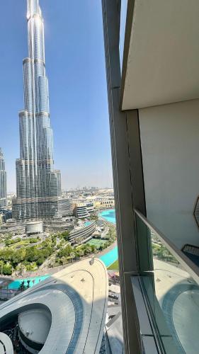 Grande Signature Burj Khalifa view 4 Min walk Dubai Mall Infinity Pool with Fountain View Free parking By The Meridian, Dubaj (fotografie 3)