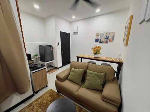 Neu Suites Apartment by LammyNora - image 4