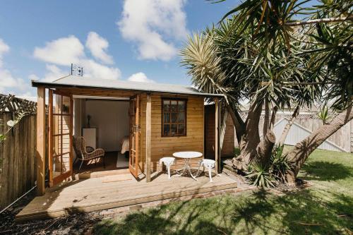 Exterior view, Fun Times in Fitzroy in Fitzroy