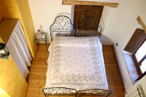 1 king bed, 1 twin bed
