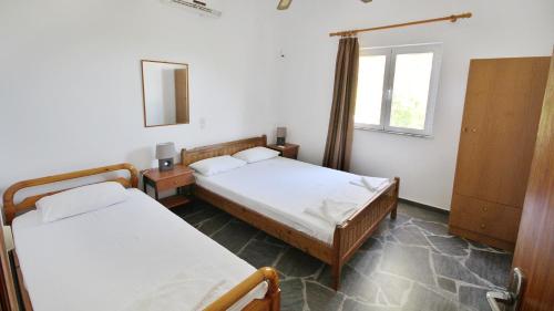  Ampelos apartment and studios in Xerokampos