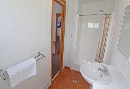 Apollo Bay Holiday Park photo
