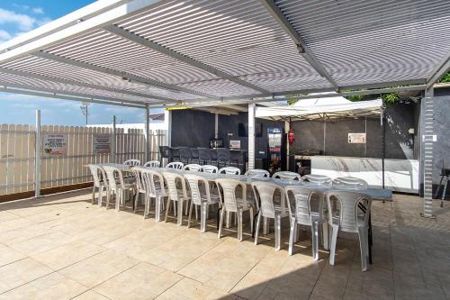 Facilities, וילת האגם - וילה מהממת למשפחות עם בריכה פרטית in Tiberias