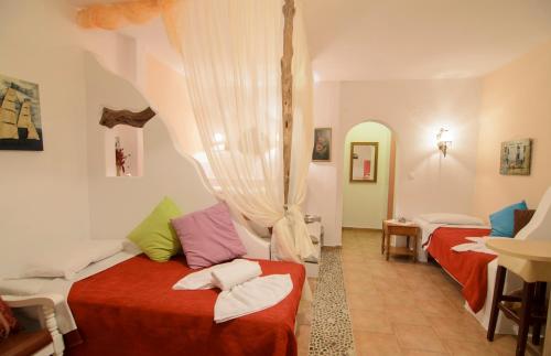 Evi's Studios - main image