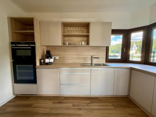 2 bedrooms, 3 beds