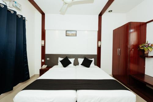 2 bunk beds