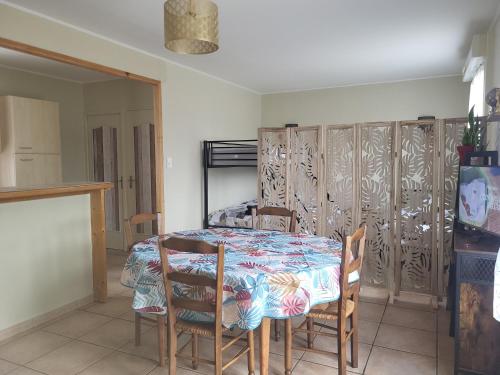 Maison individuelle climatise, 3 minutes du pal in Dompierre-Sur-Besbre