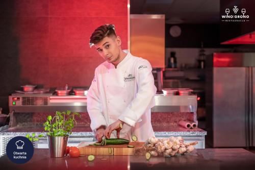 Ресторан, GRAPE TOWN HOTEL in Зелена-Гура