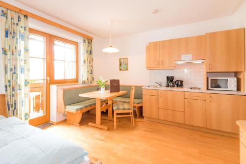 Hotel Pension Kristall - image 6